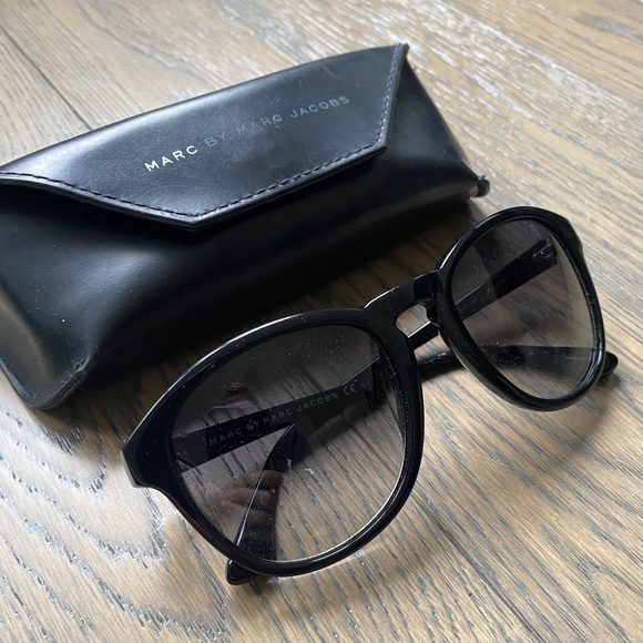 Marc by Marc Jacobs Sunglasses - Picture 2 of 2